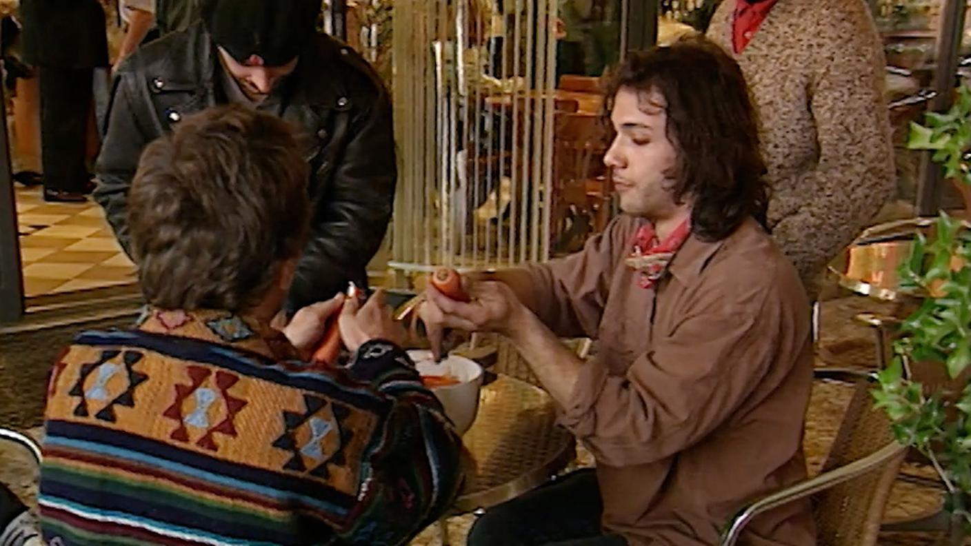 2252384_Telegiornale Notte_Protesta vegetariana_Mc Donald's Locarno.jpg