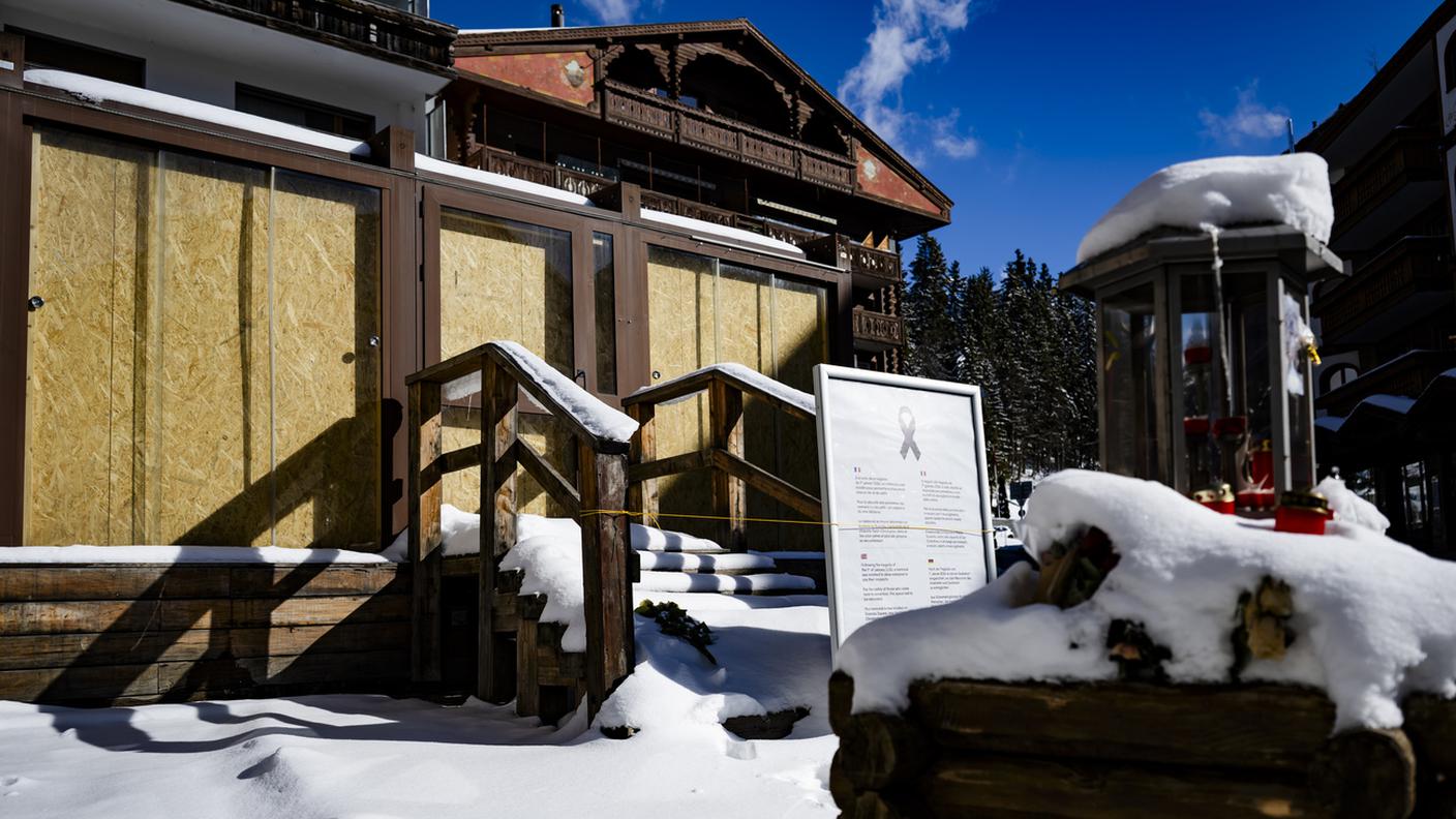 Il bar Le Constellation di Crans-Montana fotografato lo scorso 1° aprile