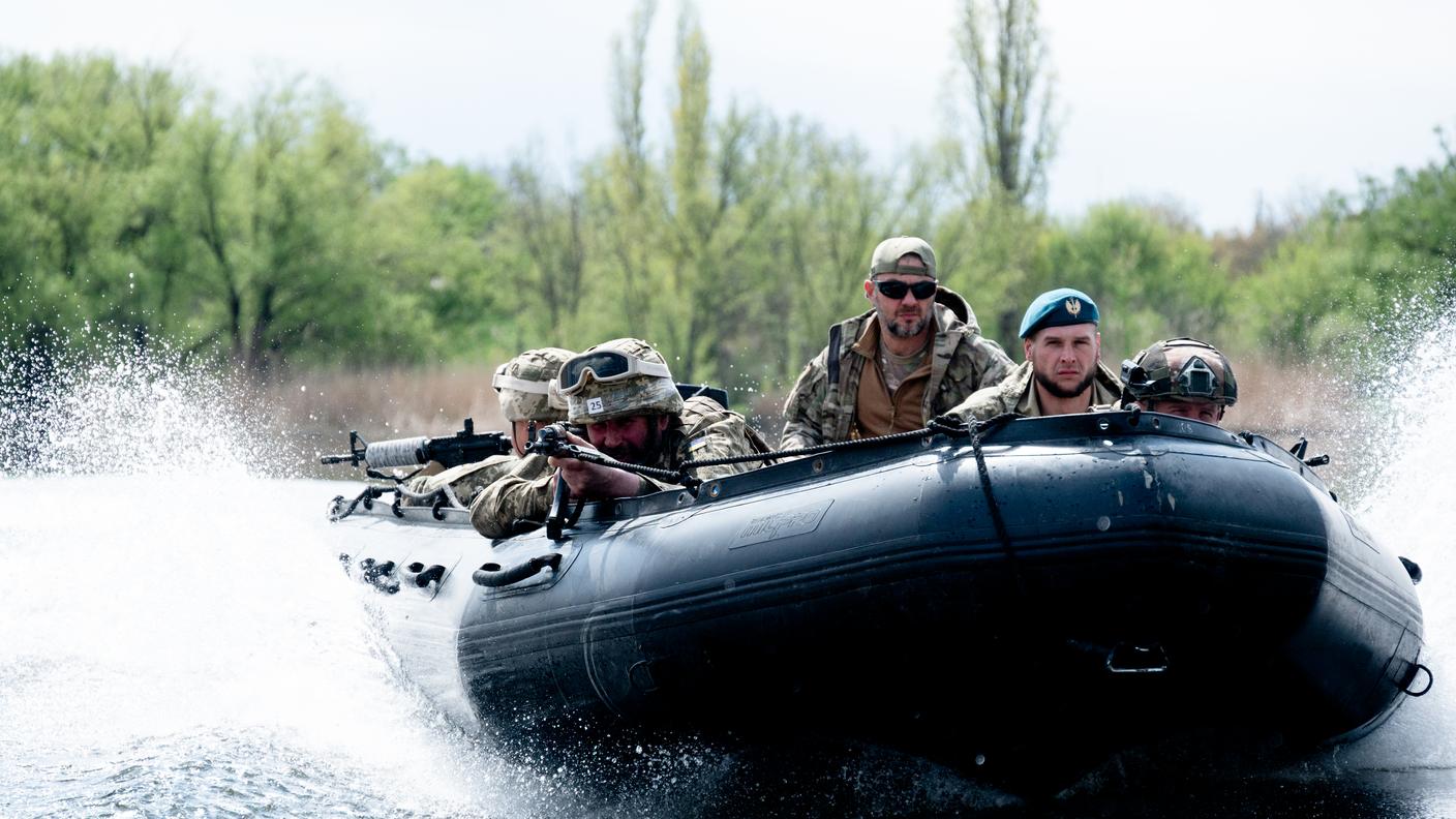 Marines ucraini sul Dnipro