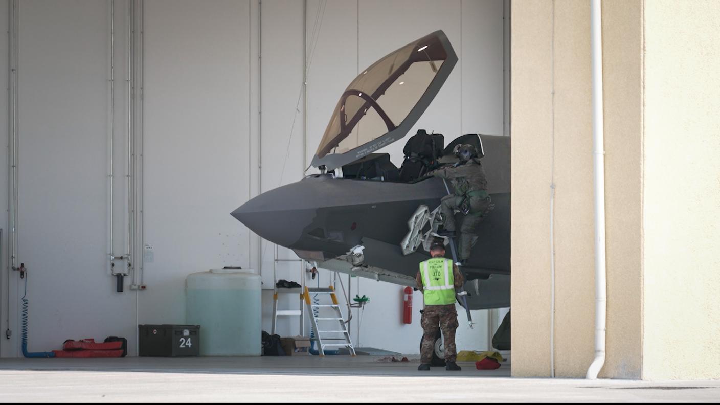 Un F-35 dell'aeronautica italiana a Ghedi, in provincia di Brescia