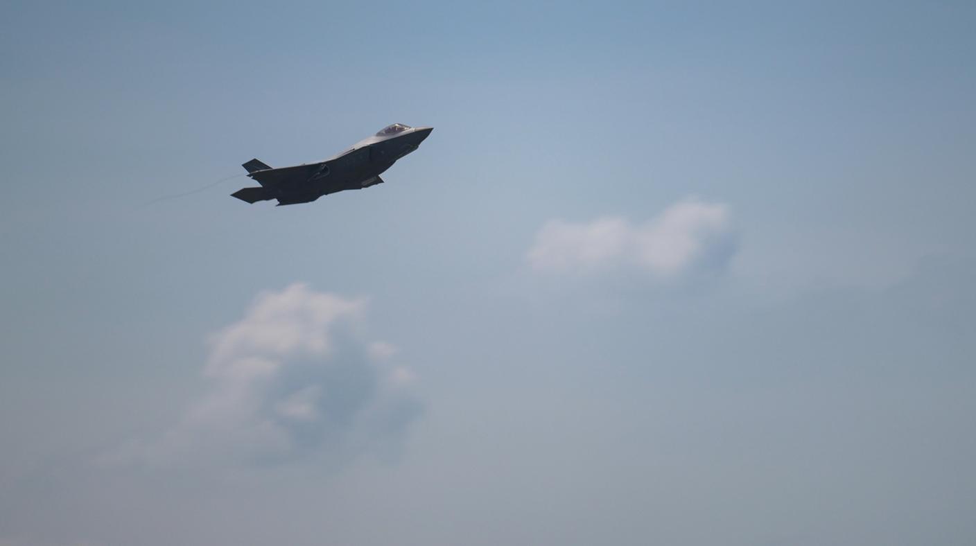 Un F-35 dell'aeronautica italiana decollato da Ghedi, in provincia di Brescia