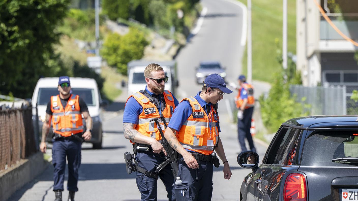 Le misure rafforzate di sicurezza restano tuttavia in vigore