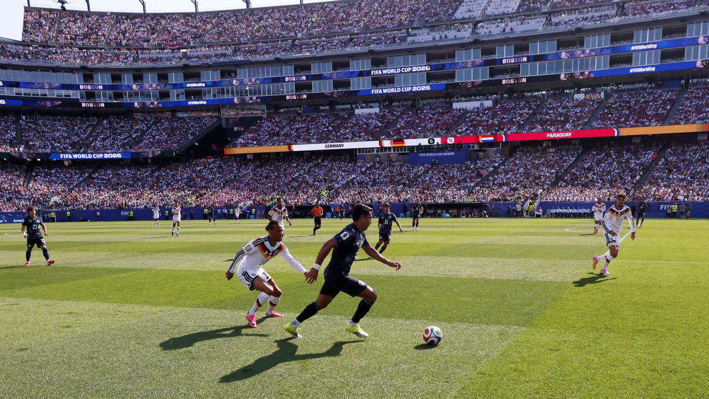 2026-06-29T204418Z_1955375348_UP1EM6T1LLS1T_RTRMADP_3_SOCCER-WORLDCUP-GER-PRY.JPG