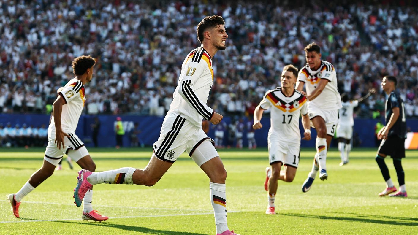 2026-06-29T215441Z_2106457089_UP1EM6T1OV37Q_RTRMADP_3_SOCCER-WORLDCUP-GER-PRY.JPG