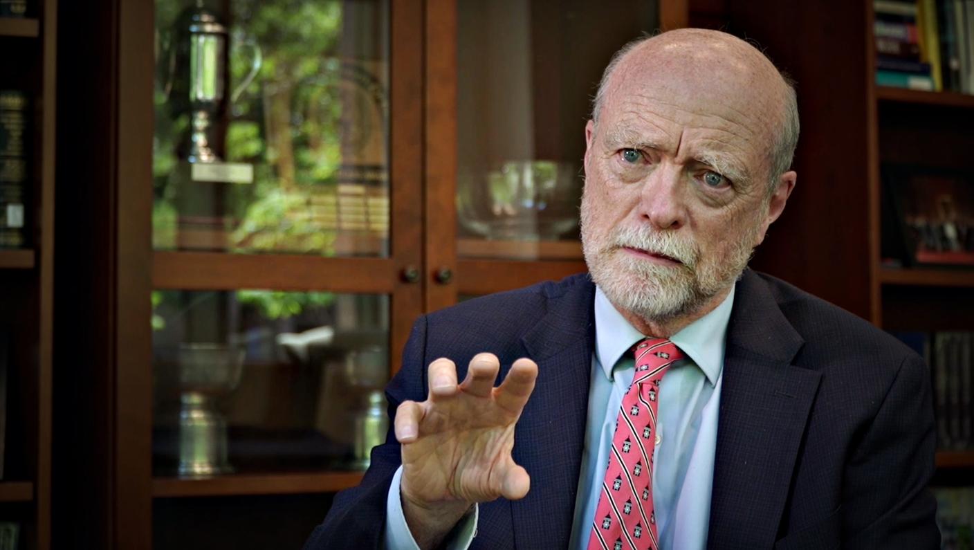 William M. Treanor, decano emerito Georgetown University