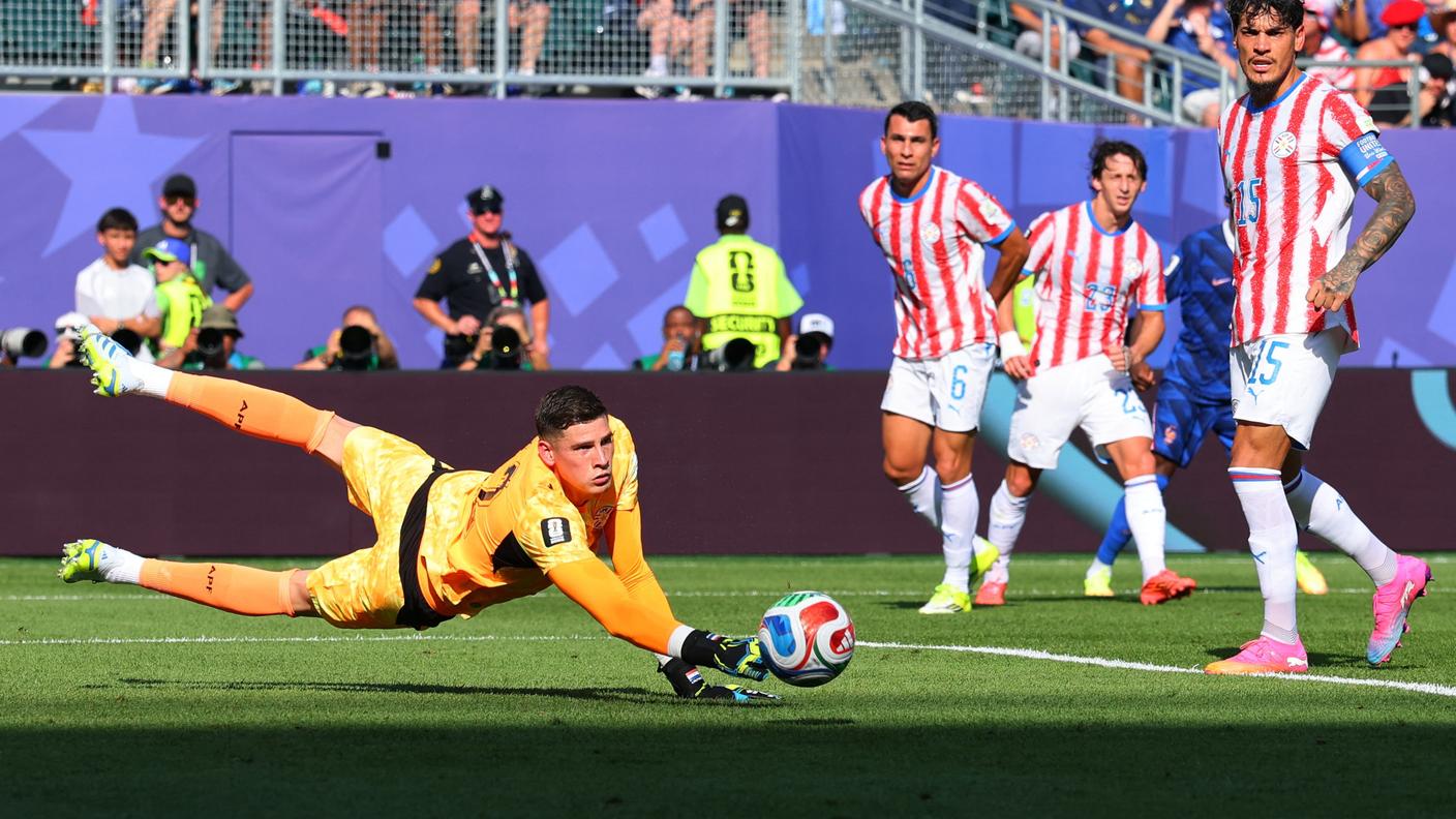 2026-07-04T213631Z_583623657_UP1EM741O0UY5_RTRMADP_3_SOCCER-WORLDCUP-PRY-FRA.JPG