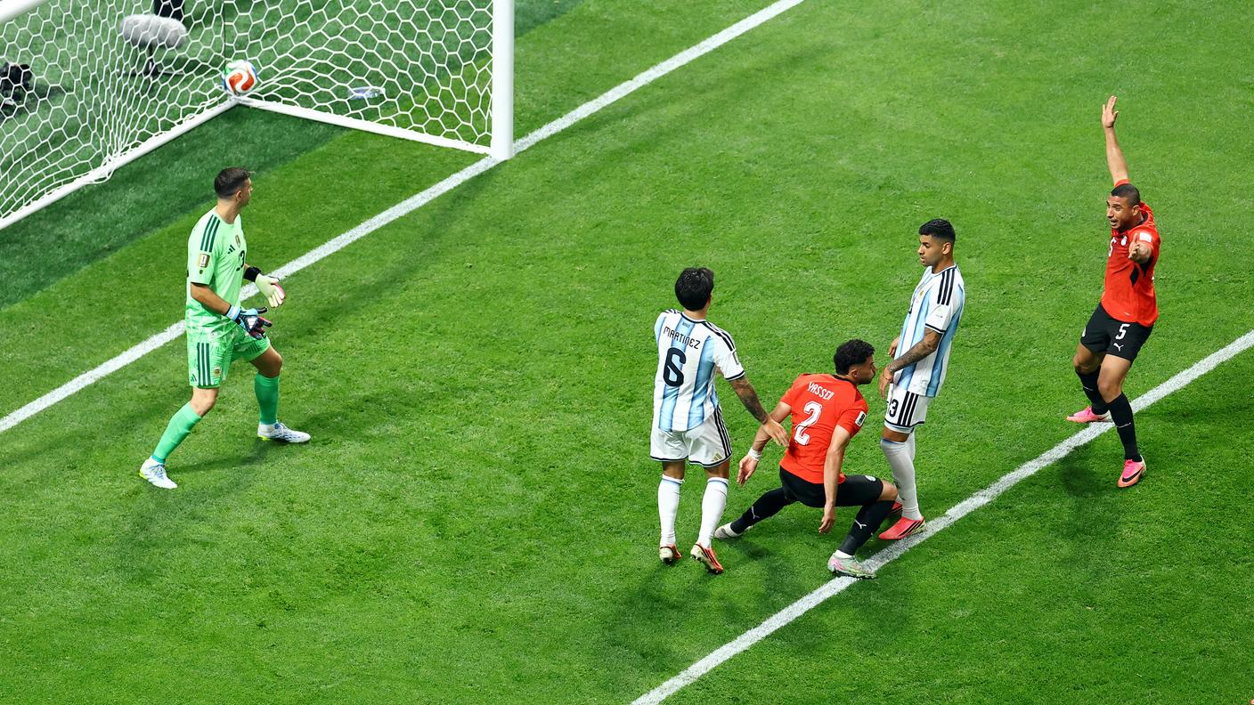 2026-07-07T161840Z_269608357_UP1EM7719B2GT_RTRMADP_3_SOCCER-WORLDCUP-ARG-EGY.JPG