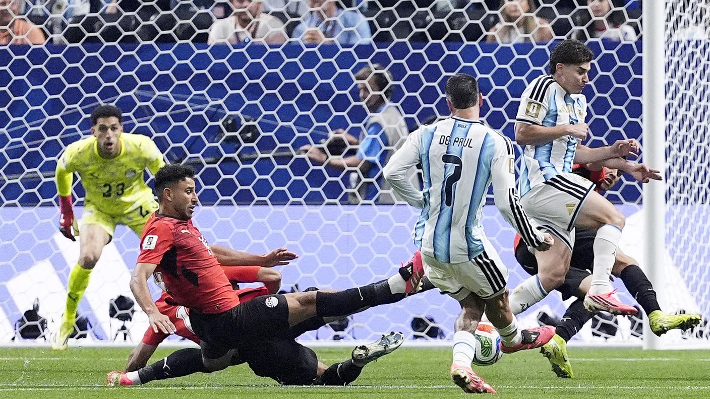 2026-07-07T171701Z_1974616609_UP1EM771C0CQ1_RTRMADP_3_SOCCER-WORLDCUP-ARG-EGY.JPG