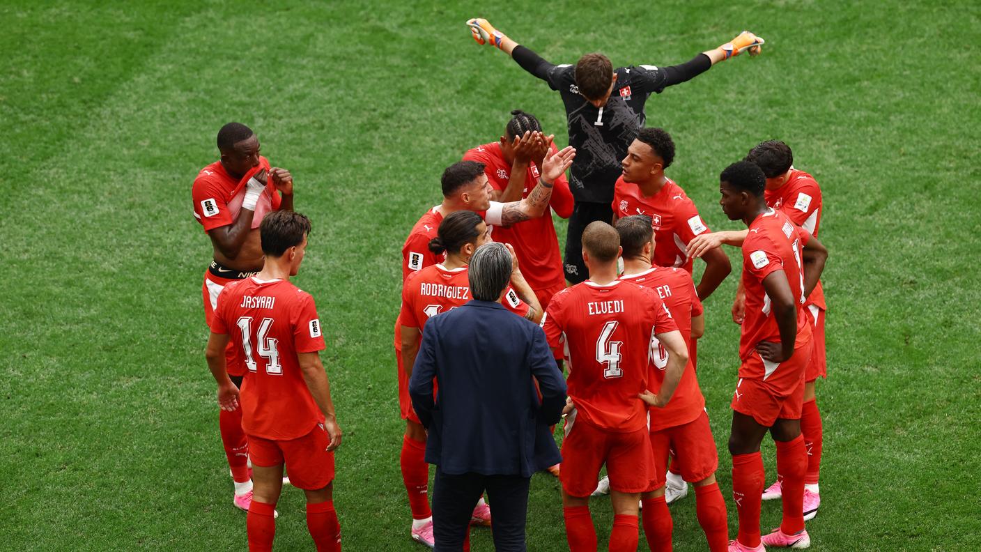 2026-07-07T203322Z_213680016_UP1EM771L3KDM_RTRMADP_3_SOCCER-WORLDCUP-SWI-COL (1).JPG