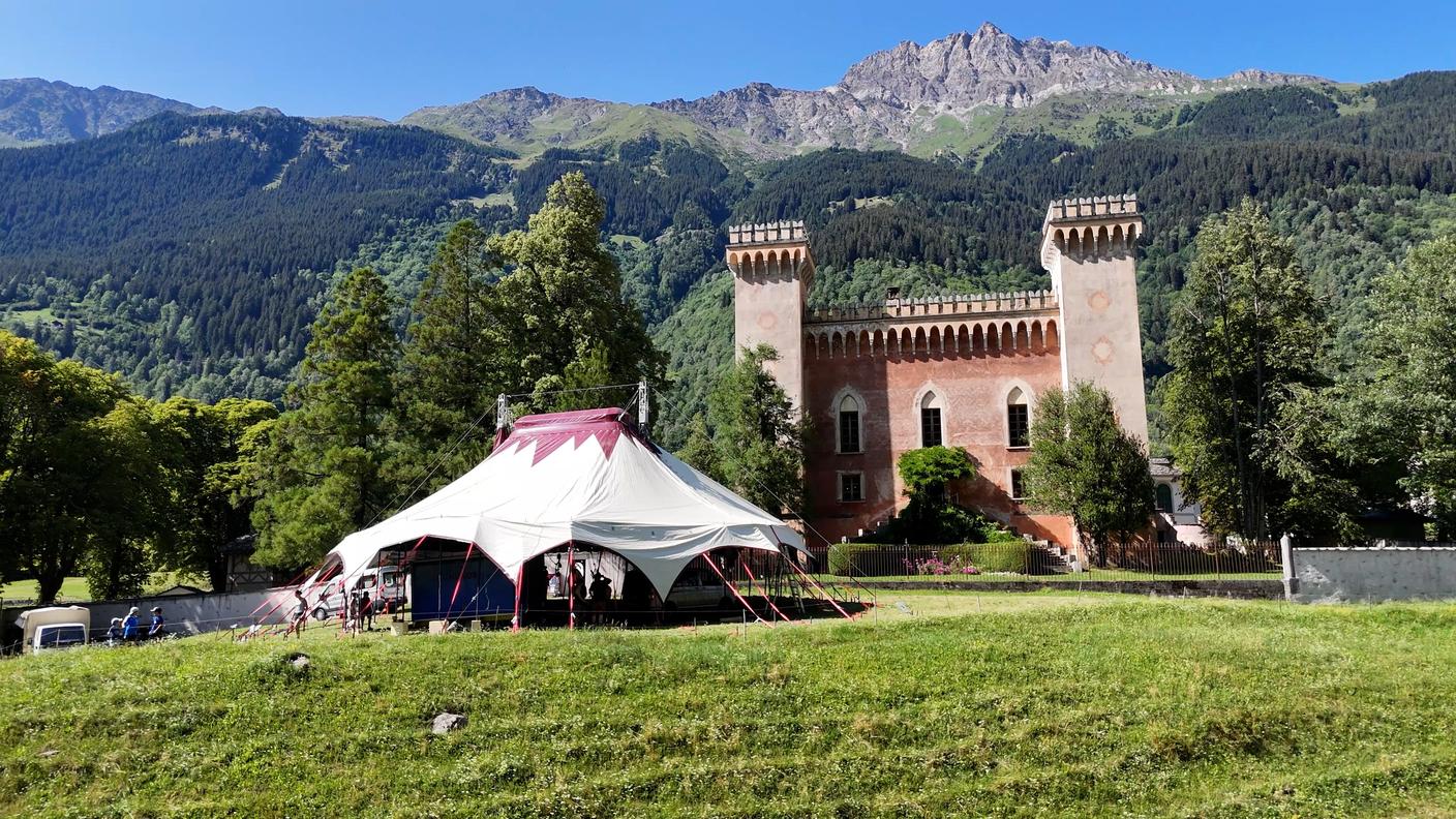 Castelmur.jpg