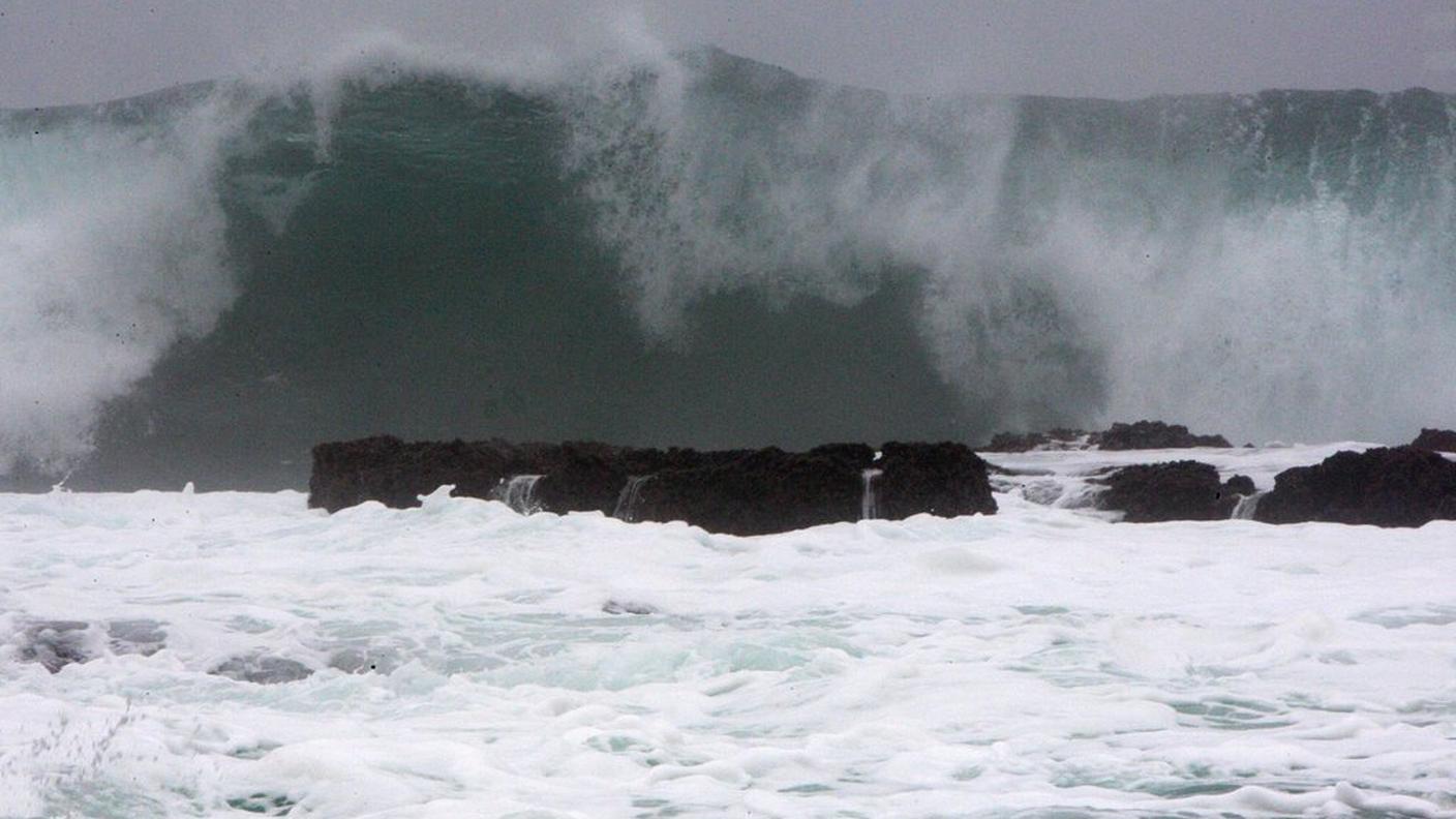 Il tifone Neoguri devasta il Giappone del sud