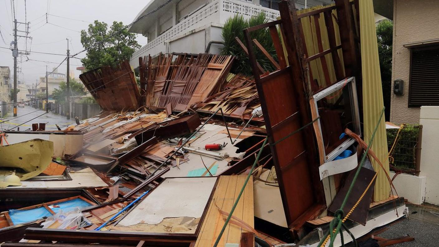 Il tifone Neoguri devasta il Giappone del sud