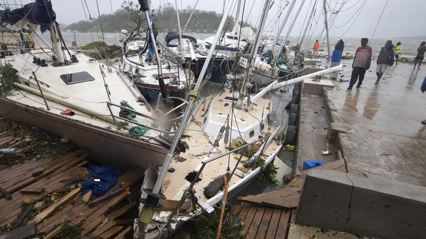 I venti hanno raggiunto i 300 chilometri orari
