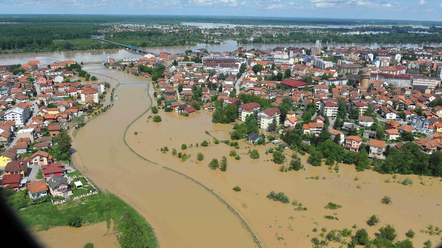 La città bosniaca di Brcko, sommersa dal fiume Sava (keystone).jpg