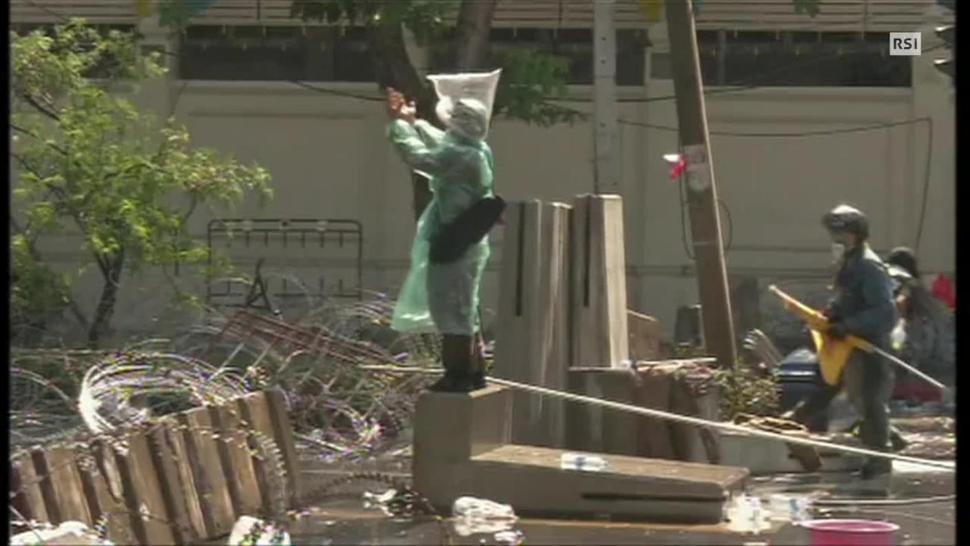 Disordini in Thailandia