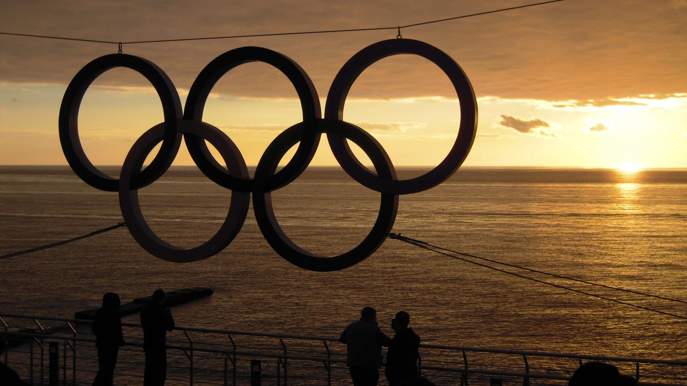Il tramonto olimpico sul Mar Nero.
