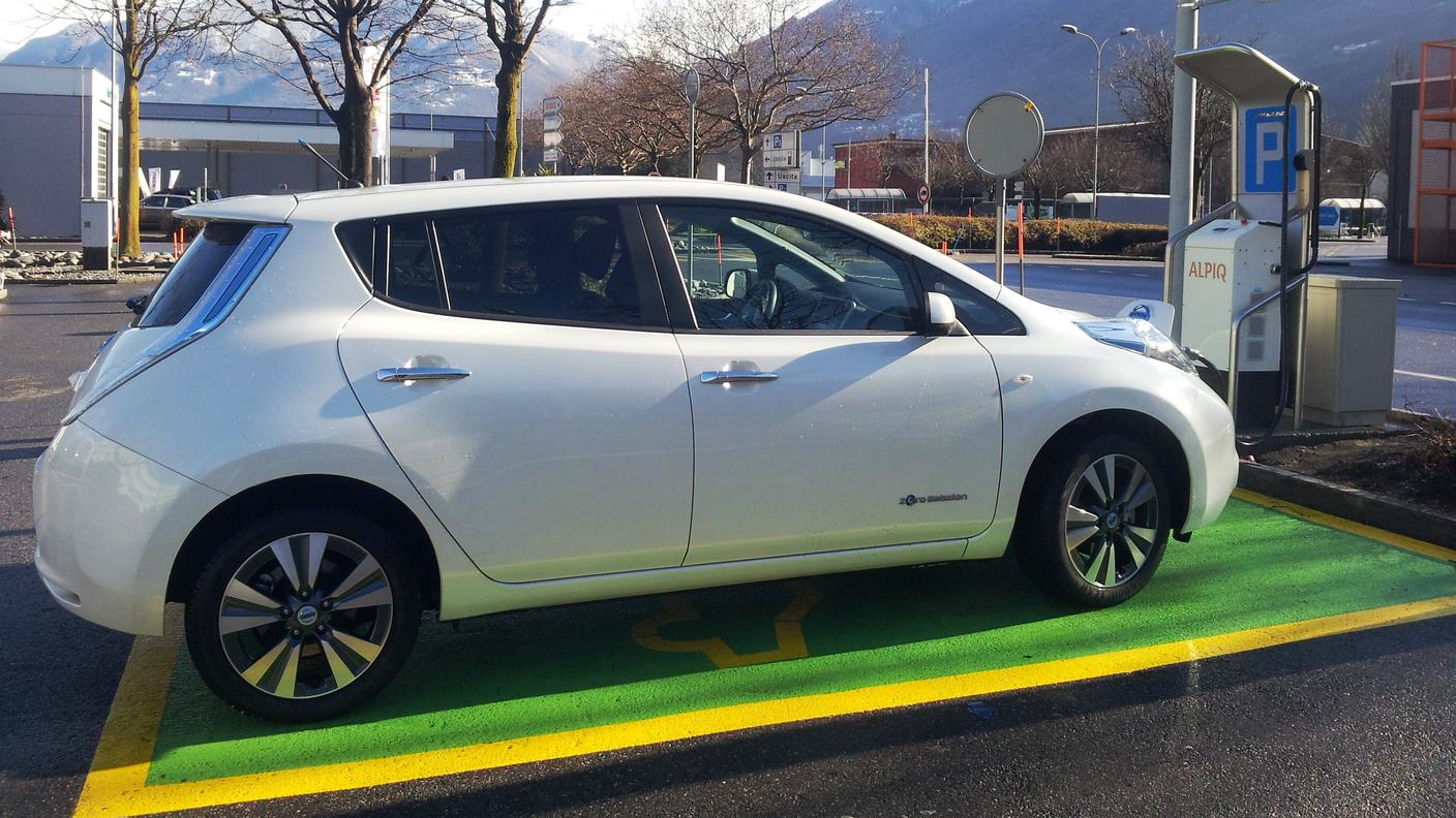 Nissan Leaf.jpg