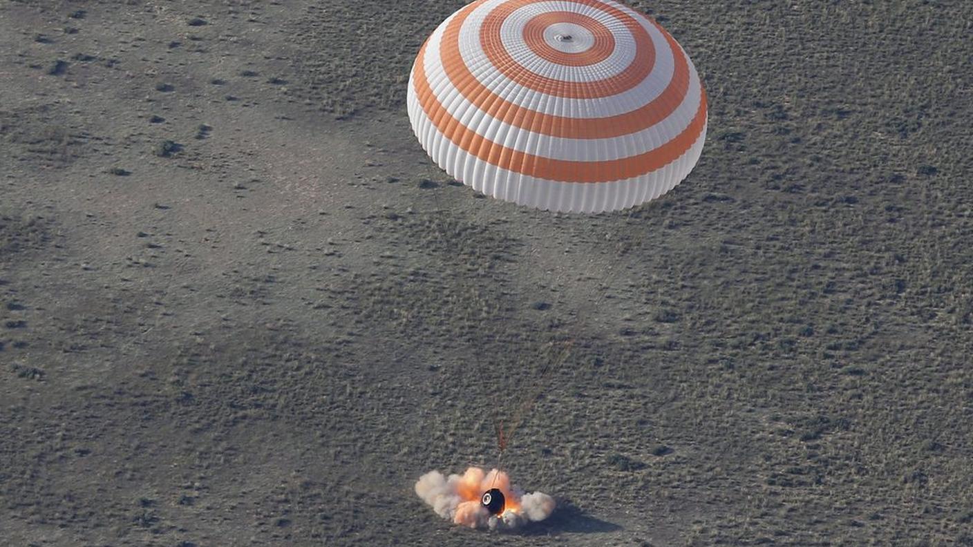 03.59, Kazakistan: atterrati