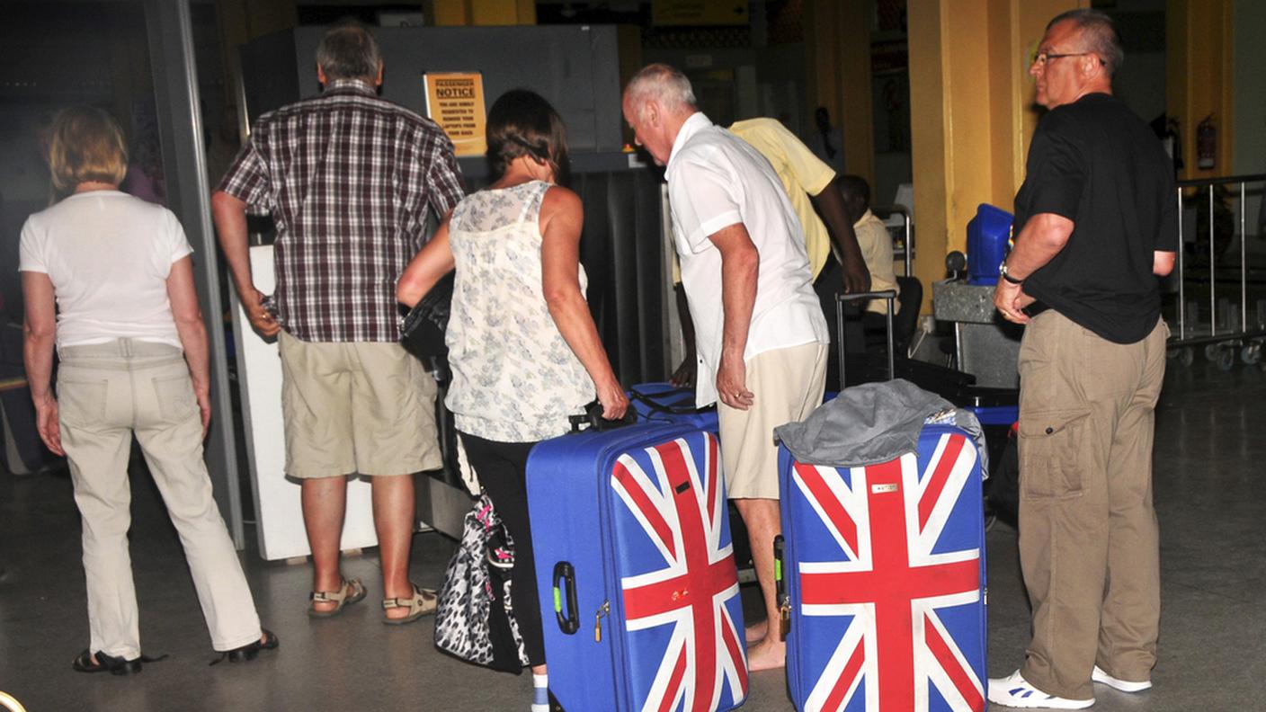 Turisti britannici rimpatriati