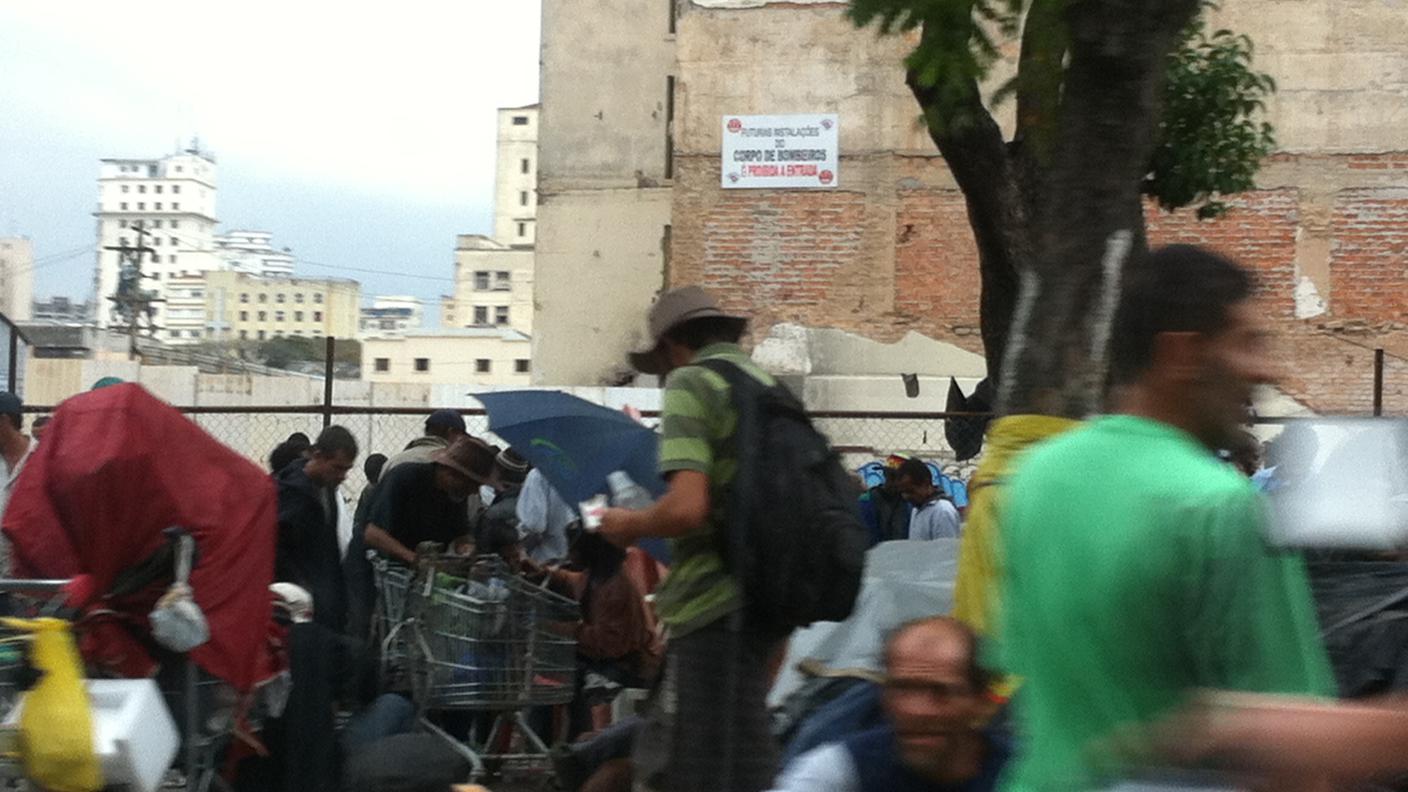 Scene di vita ordinaria a Cracolandia