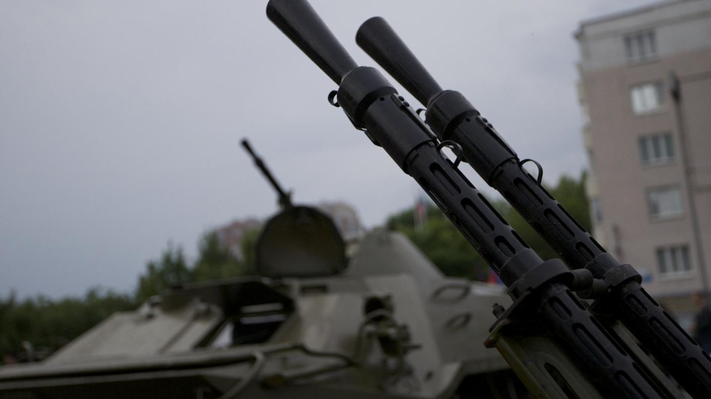 L'artiglieria antiaerea dei filorussi a Donetsk