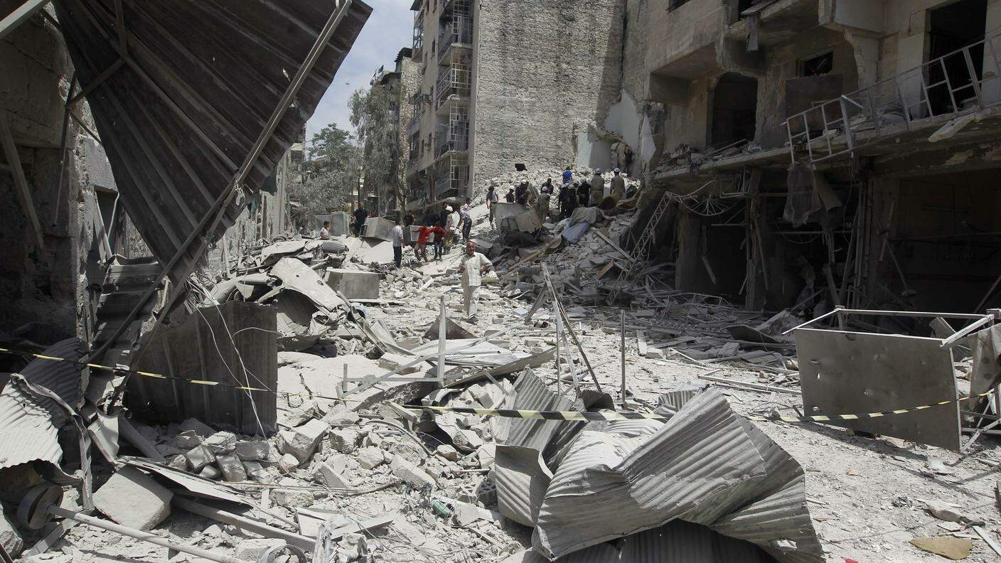 Un quartiere di Aleppo dopo un bombardamento