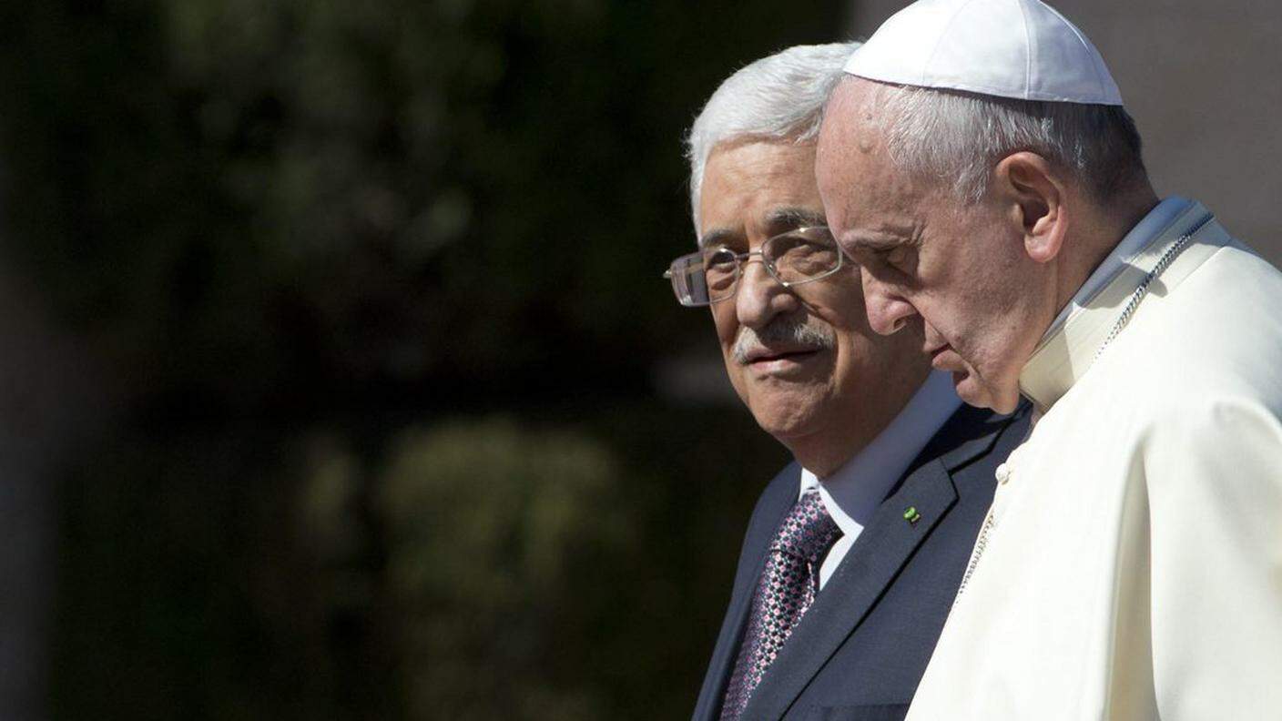 Il Papa con Abbas, durante il recente viaggio in Terra Santa