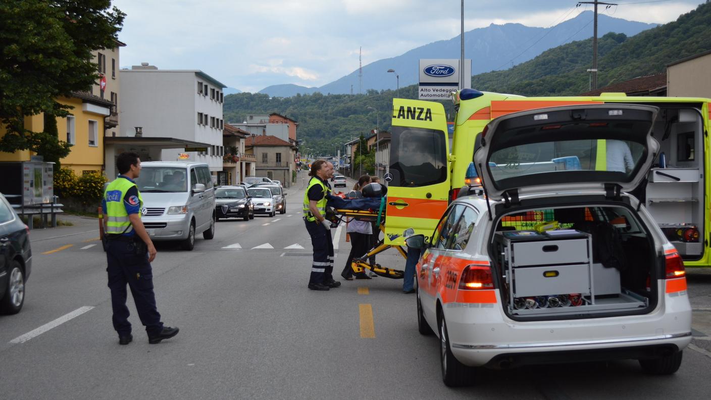 Il centauro è stato trasportato al pronto soccorso per ulteriori accertamenti