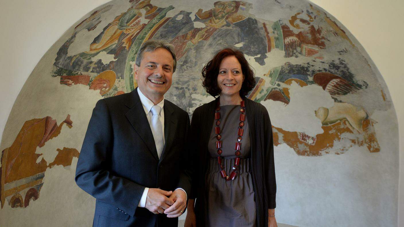 Il sindaco di Ascona Luca Pissoglio con la direttrice Mara Folini