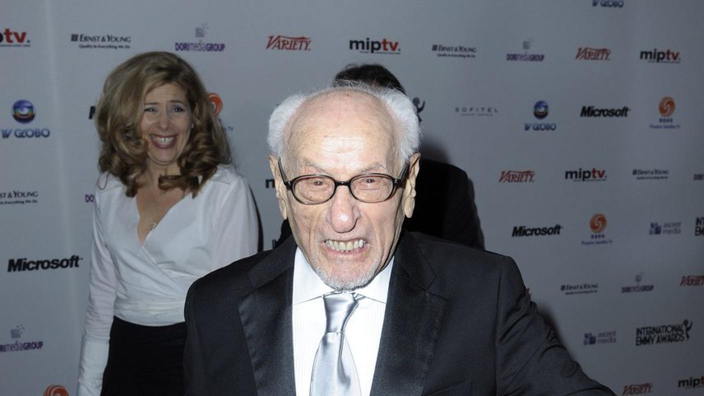 Eli Wallach alla cerimonia degli Emmy nel 2010