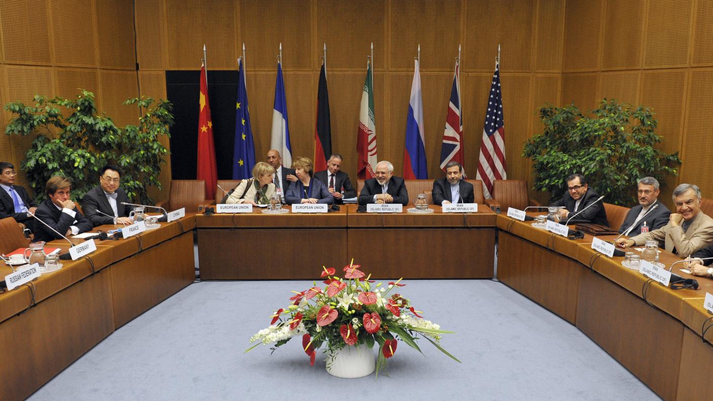 Secondo Zarif (al centro), è un'occasione unica per entrare nella storia
