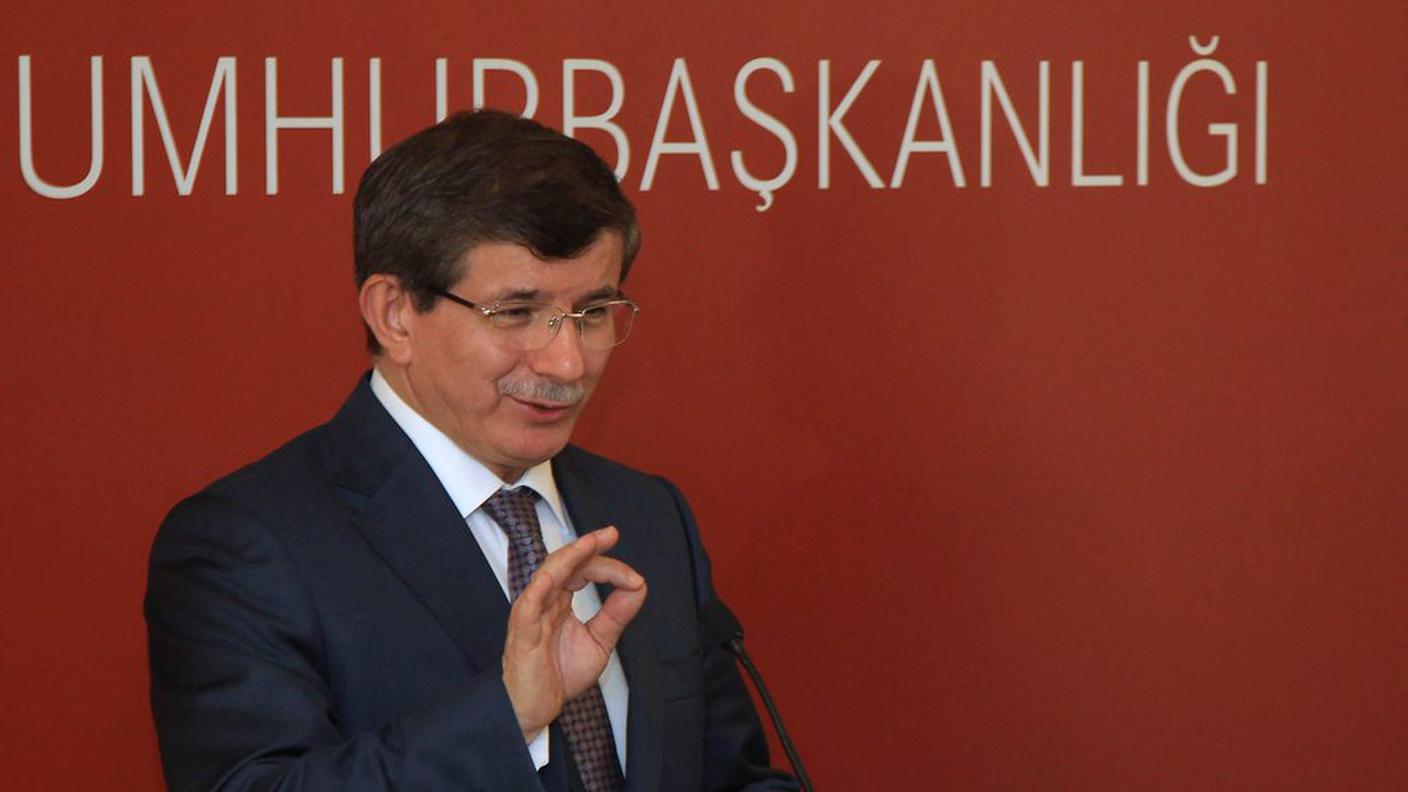 La notizia è stata data dal ministro degli esteri Davutoglu