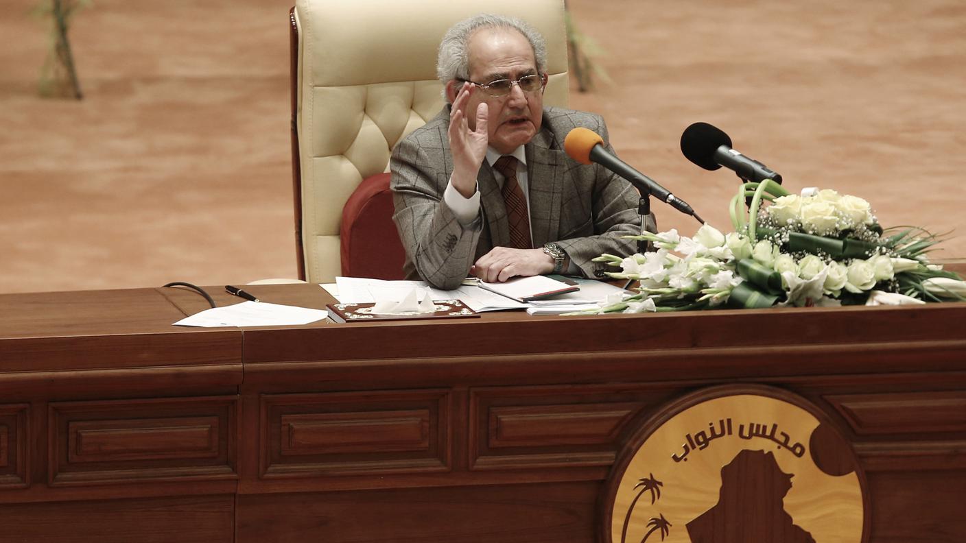 Mehdi al Hafidh, membro più anziano, modera la prima sessione