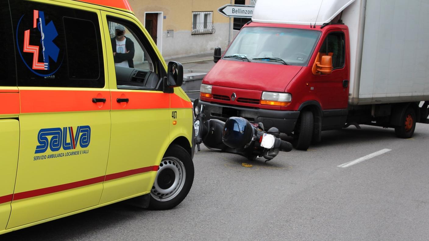 Per lo scooterista stato è necessario anche l'intervento dei soccorritori del SALVA 