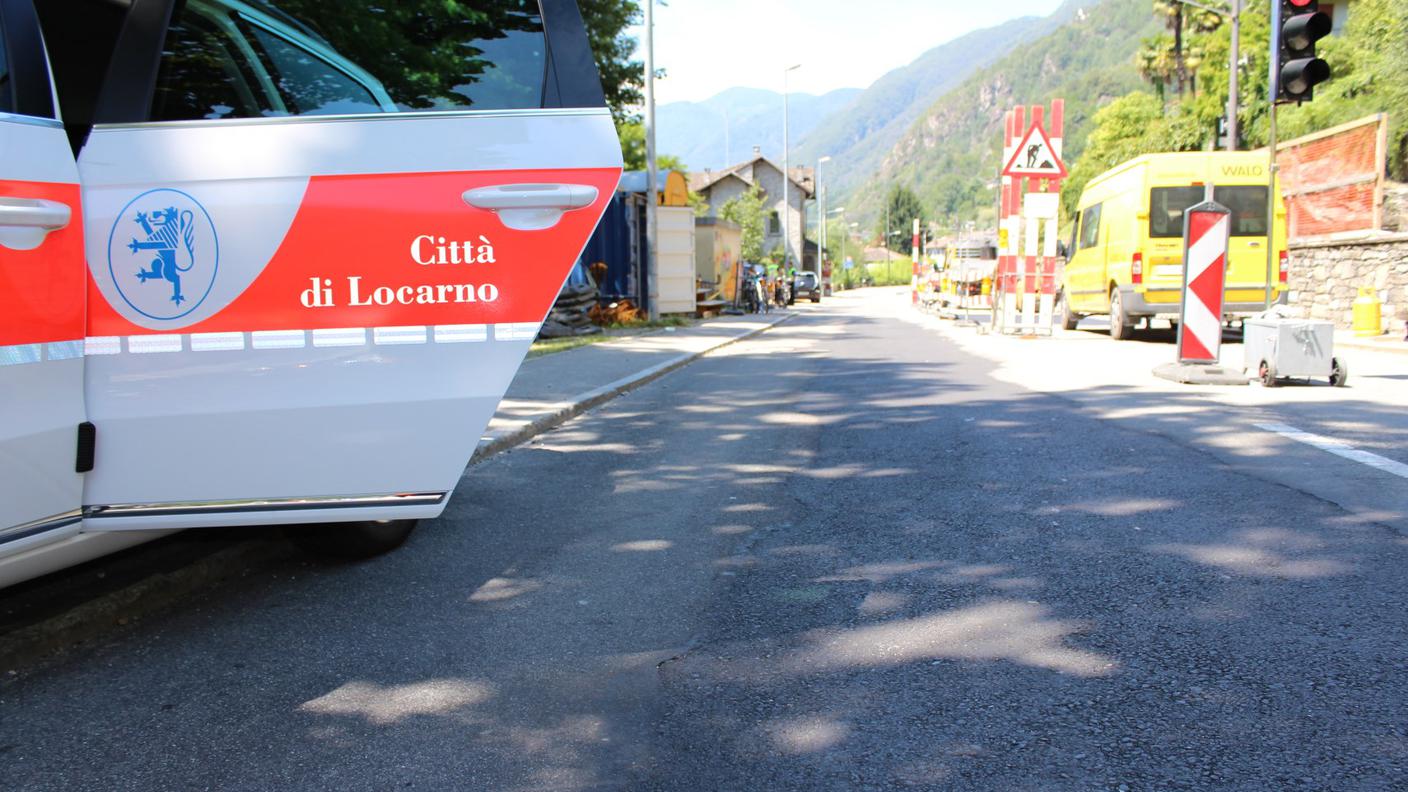 Ferite leggere per una ragazzina in bici