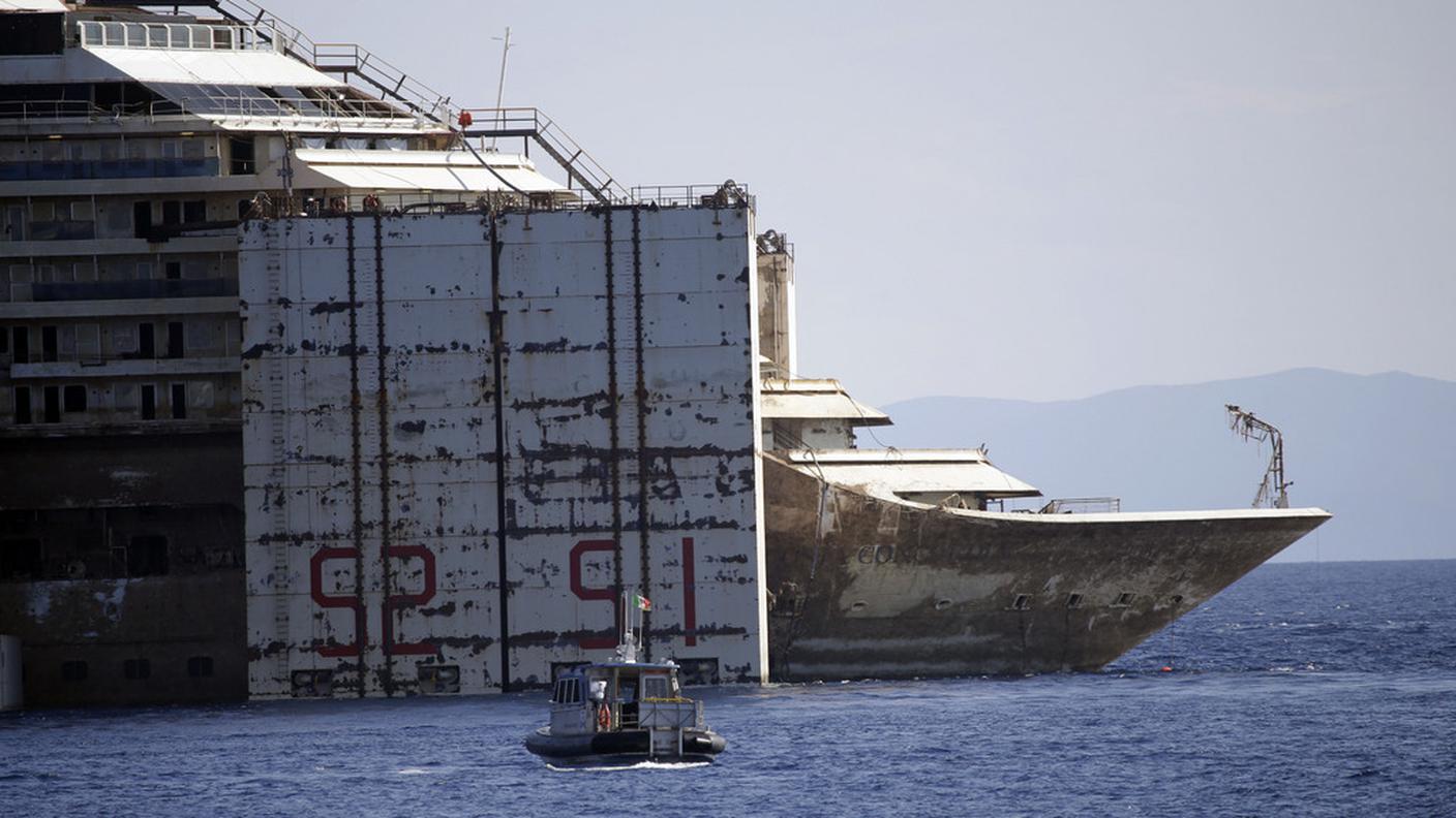 Iniziato l'ultimo viaggio della Costa Concordia