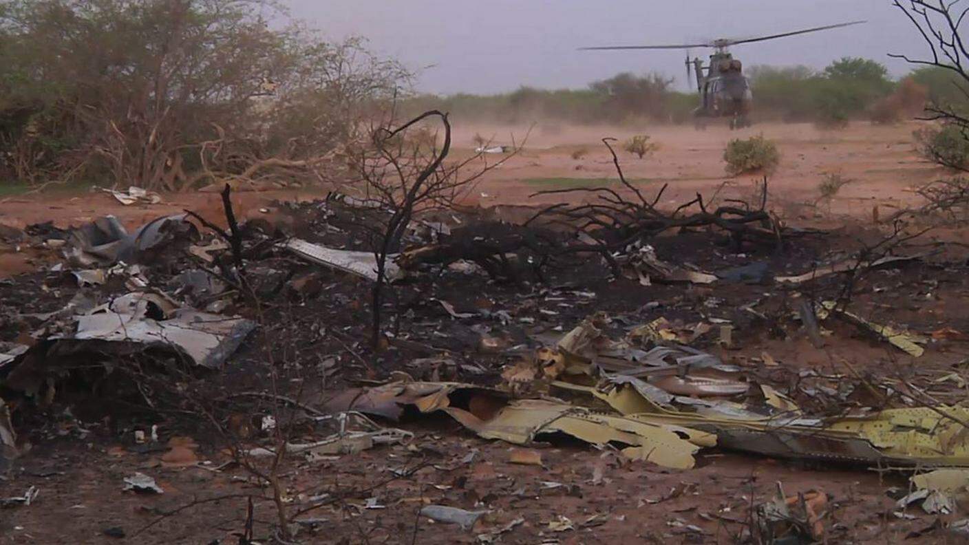 I rottami del volo precipitato giovedì nel Mali