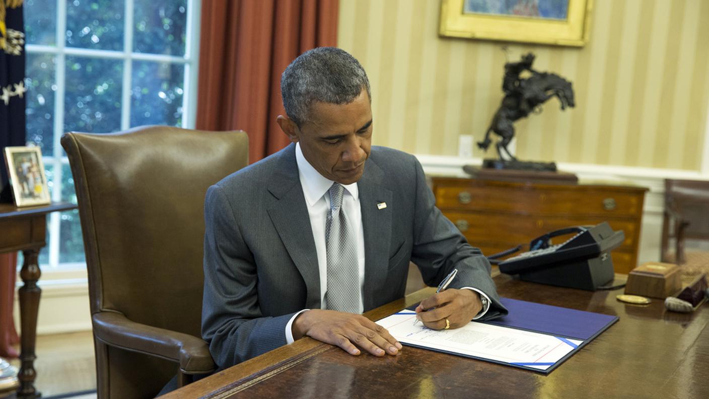 La firma di Obama
