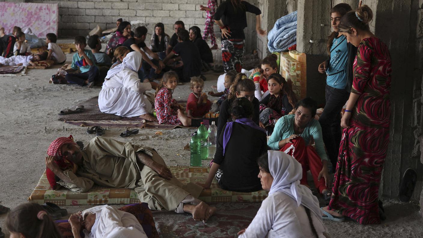 Gli yazidi in fuga dai jihadisti a Mosul