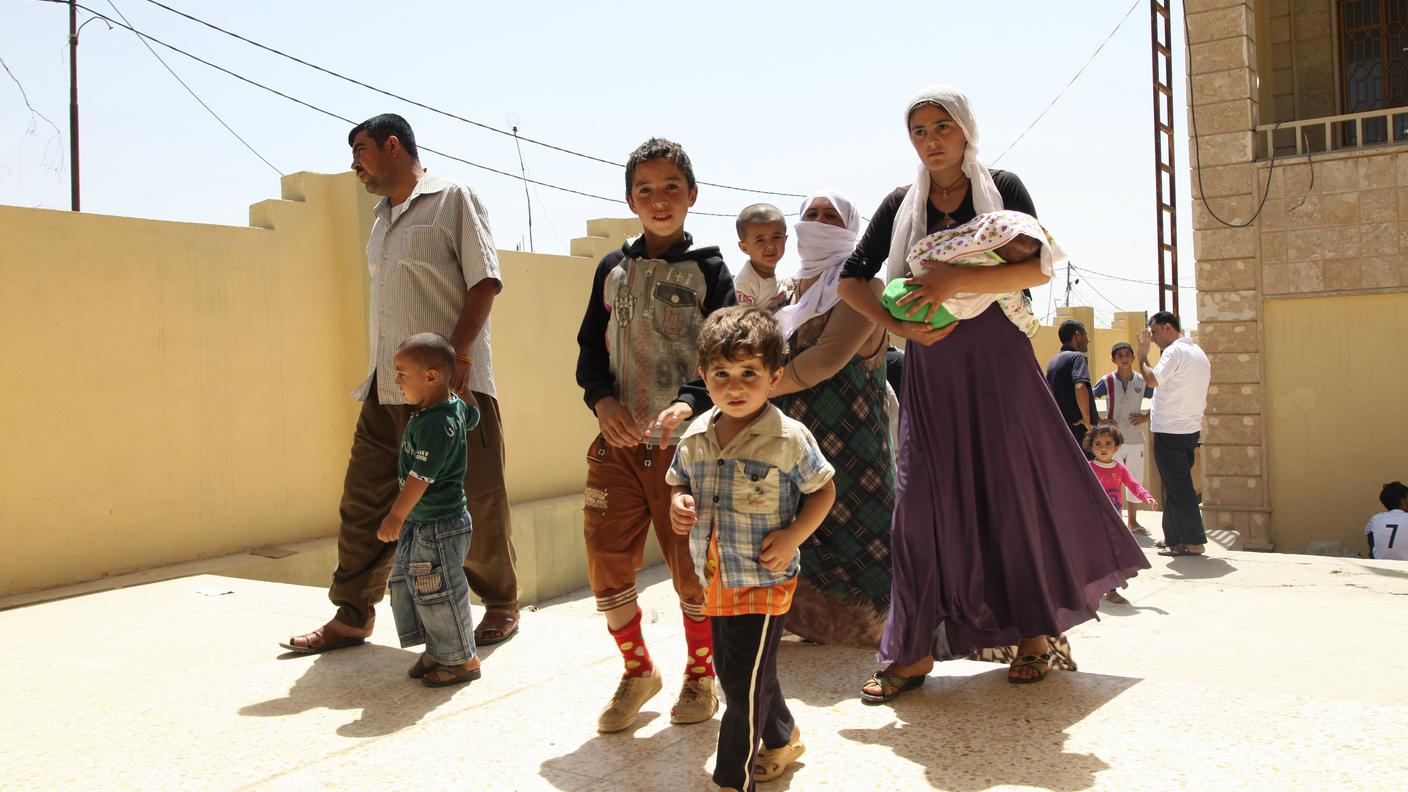 Gli yazidi in fuga dai jihadisti a Mosul