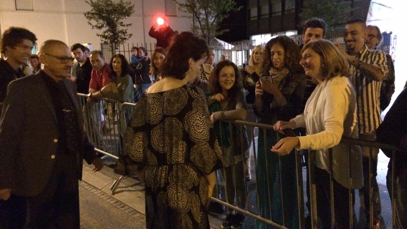 Autografi e foto con gli ammiratori