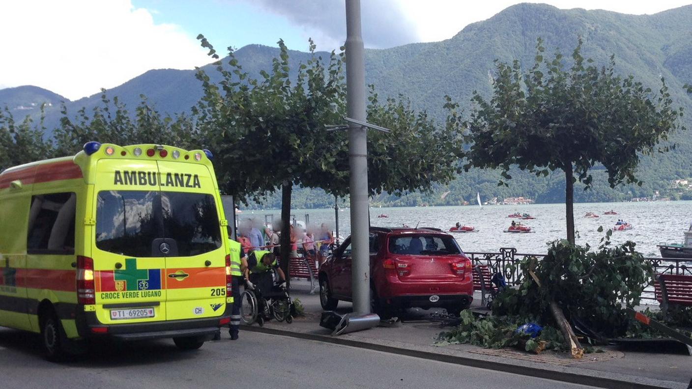 Auto fuori controllo