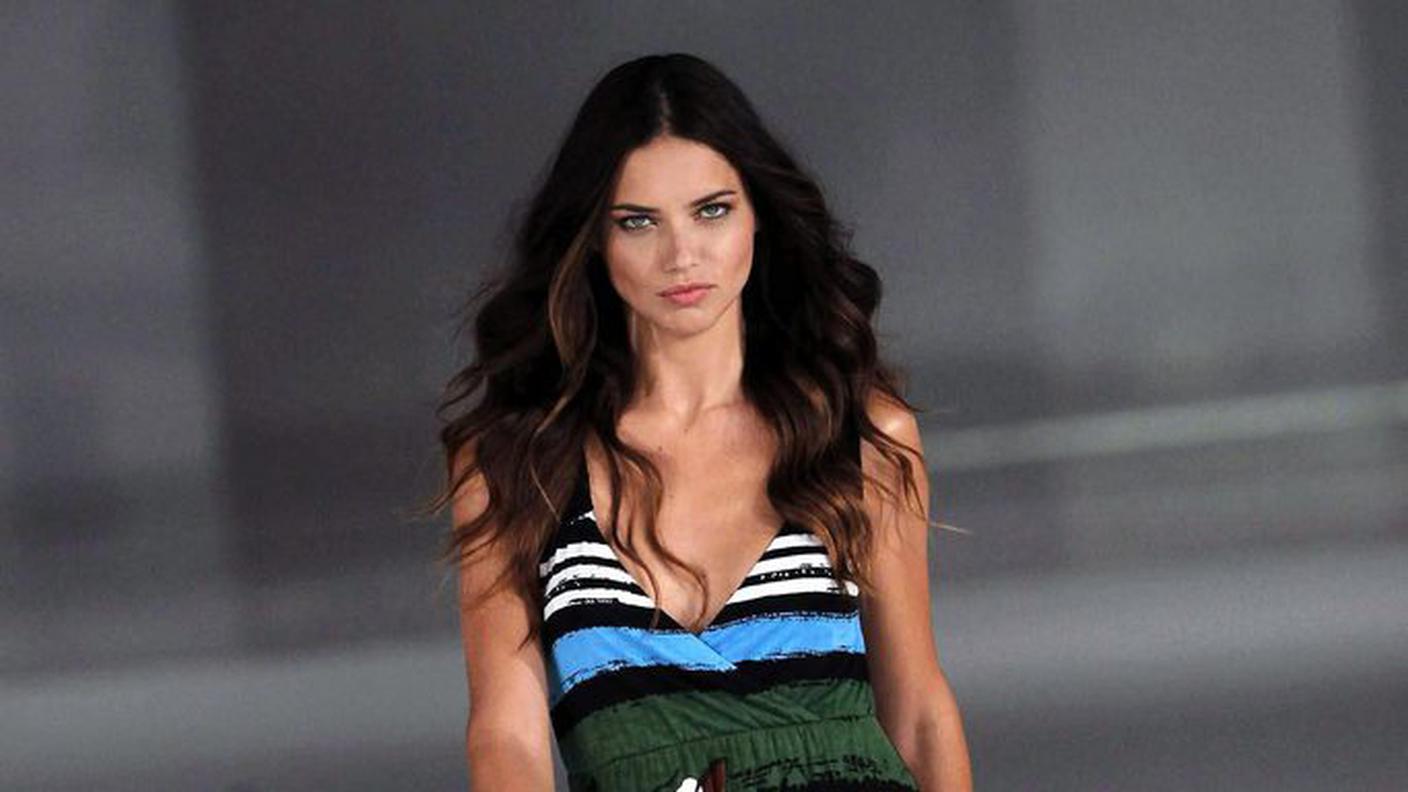 Otto milioni anche per Adriana Lima, terza