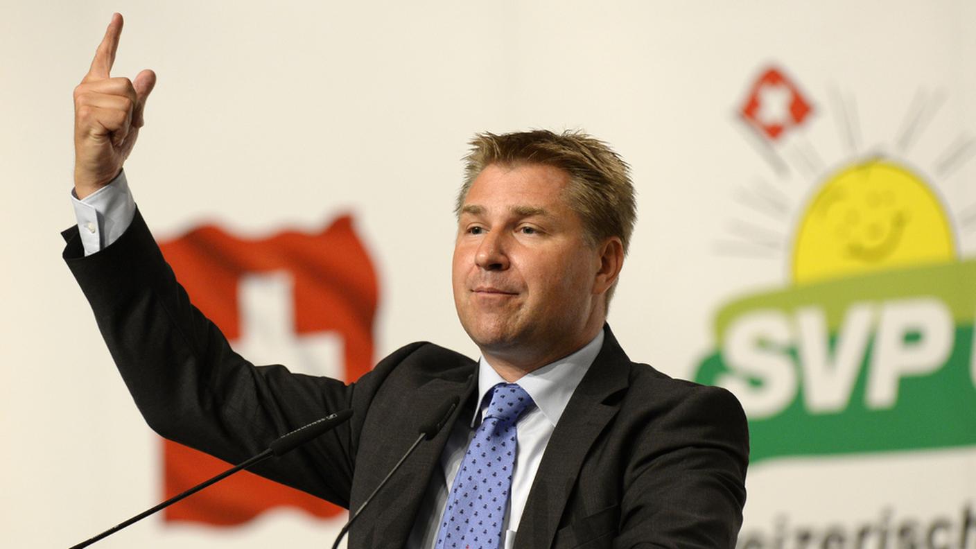 Toni Brunner durante l'assemblea dei delegati di sabato