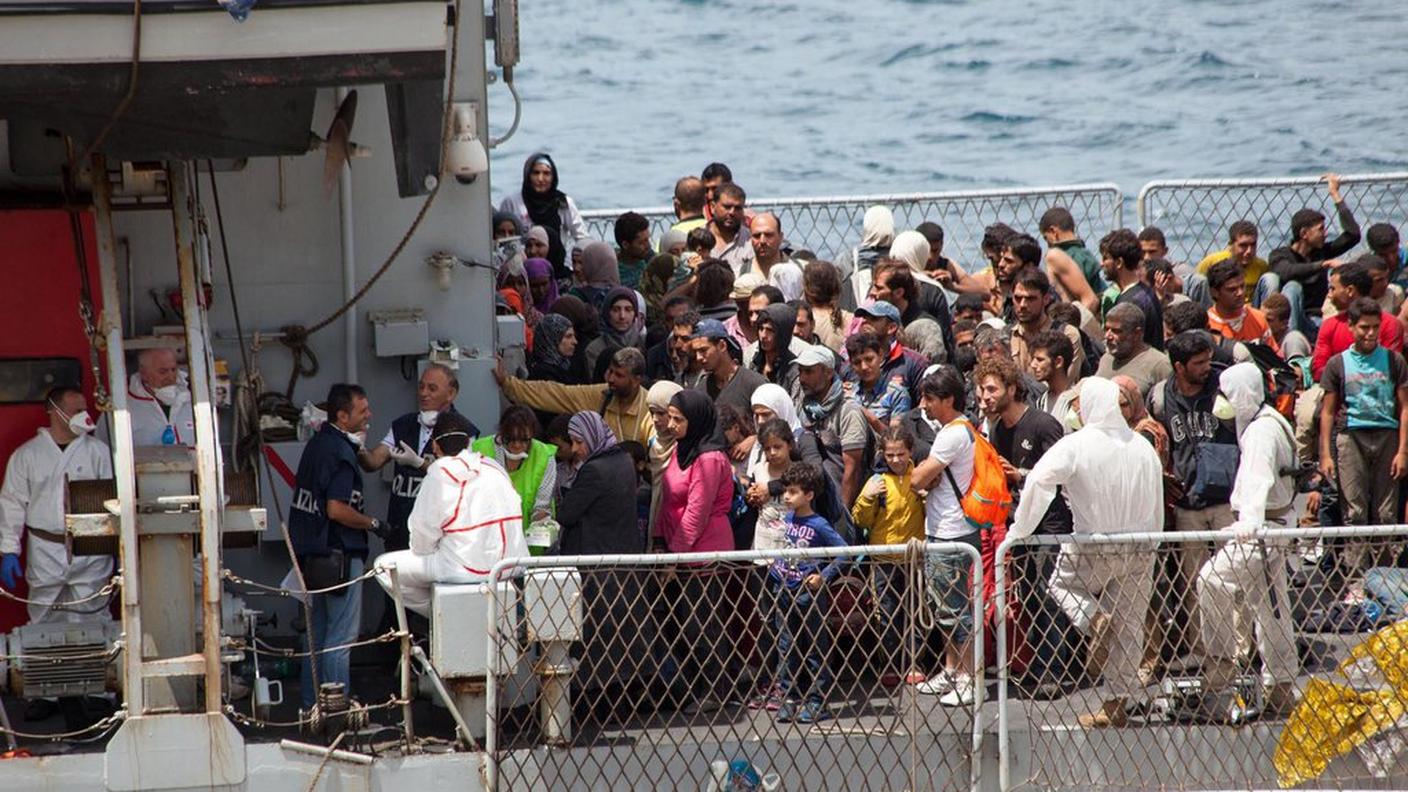 Molti migranti si trovano ora sulle imbarcazioni militari