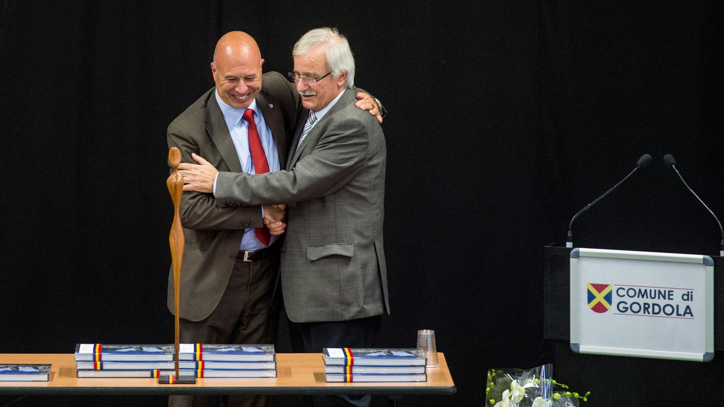 Fabio Regazzi e il sindaco di Gordola Armando Zuellig 