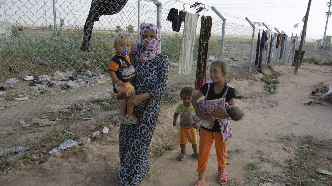 I civili continuano a fuggire dalle violenze in Iraq