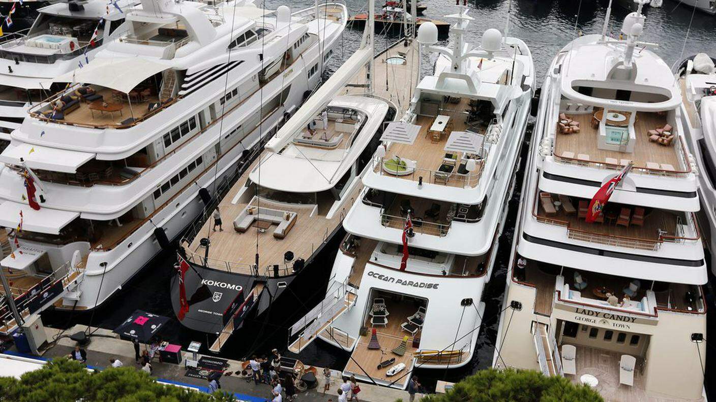 Il possesso di uno yacht è uno dei segni distintivi