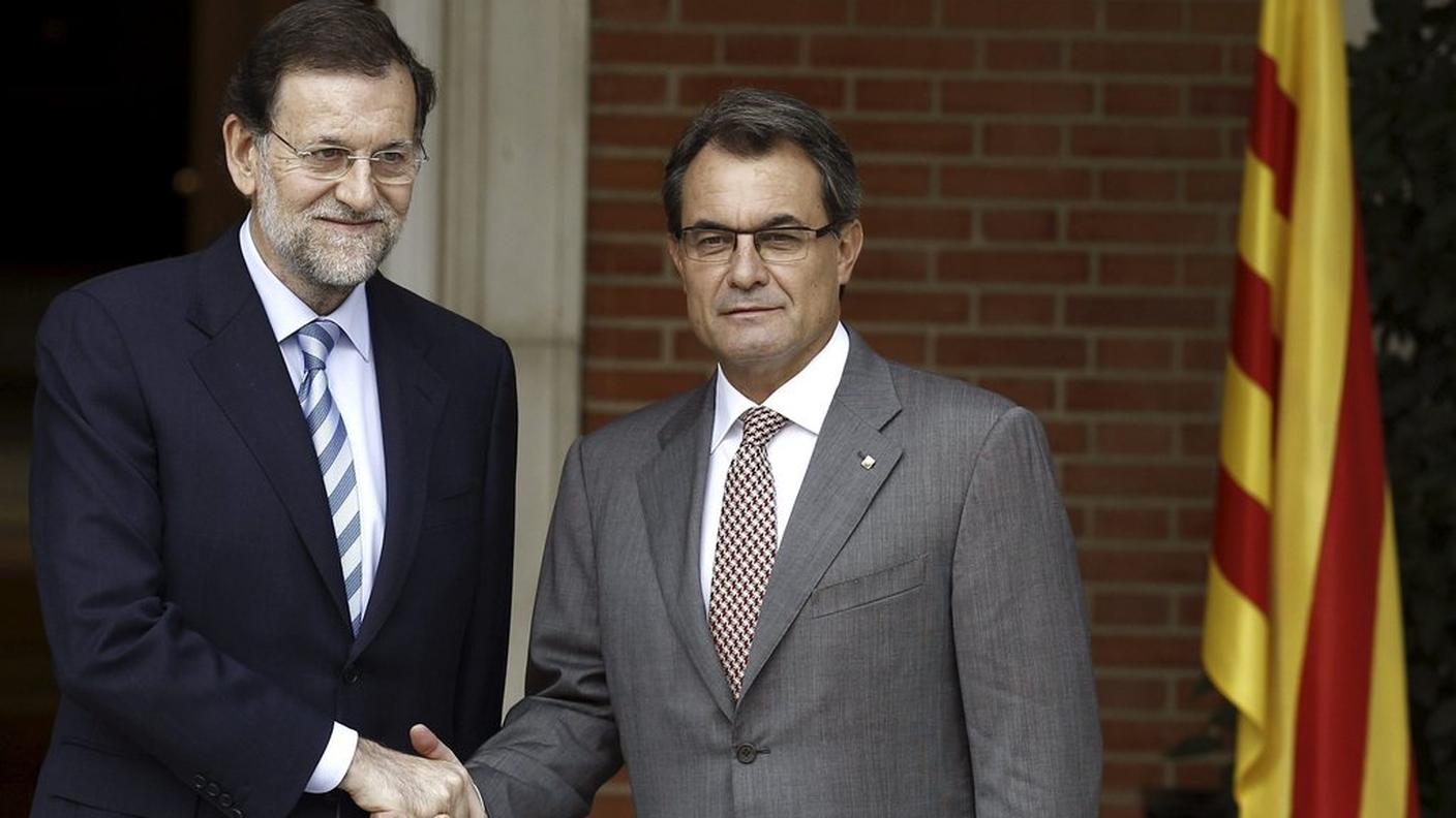 Il premier spagnolo Rajoy e il presidente della Catalogna Mas su posizioni opposte