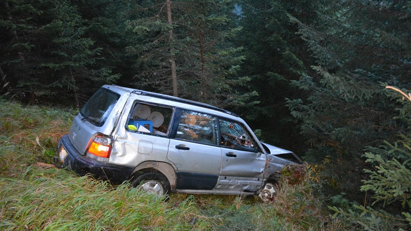 L'auto è distrutta